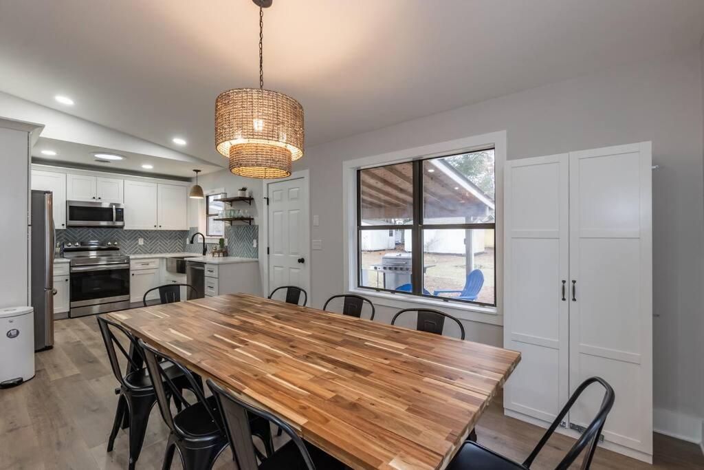 Island Joy - Newly Renovated/Walk To The Beach! Oak Island Exteriér fotografie