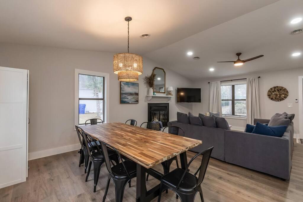 Island Joy - Newly Renovated/Walk To The Beach! Oak Island Exteriér fotografie